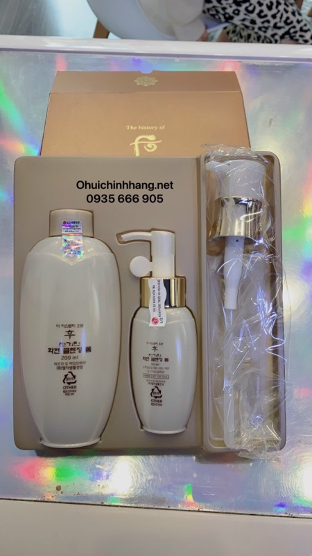 Sữa rửa mặt tái sinh da cao cấp Whoo Cheongidan Radiant Cleansing Foam